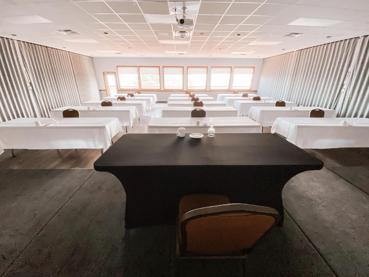 La Place Rendez-Vous Hotel Fort Frances Kültér fotó